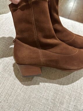 Aquatalia boots